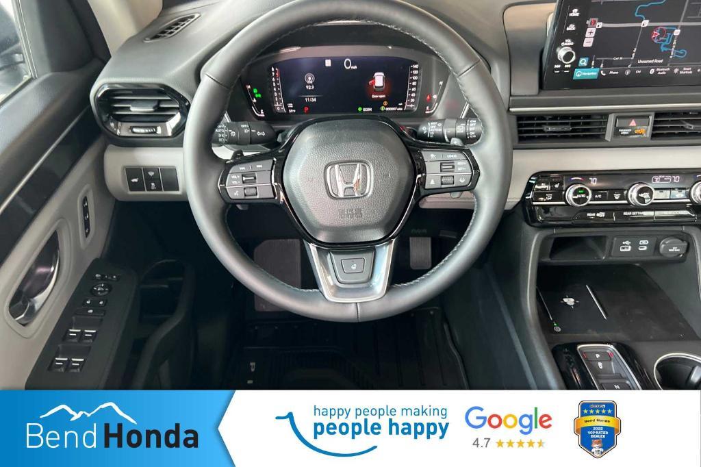 new 2025 Honda Pilot car, priced at $54,530