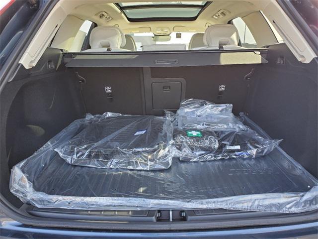 new 2025 Volvo XC60 car, priced at $51,075