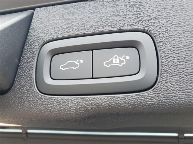 new 2025 Volvo XC60 Plug-In Hybrid car, priced at $67,800