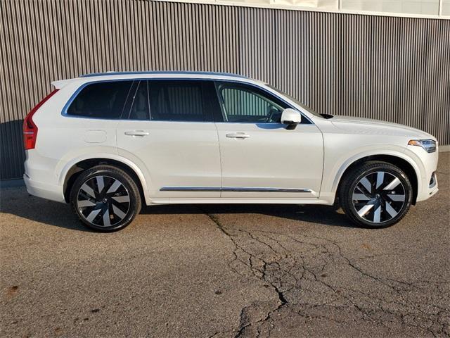 new 2024 Volvo XC90 Recharge Plug-In Hybrid car