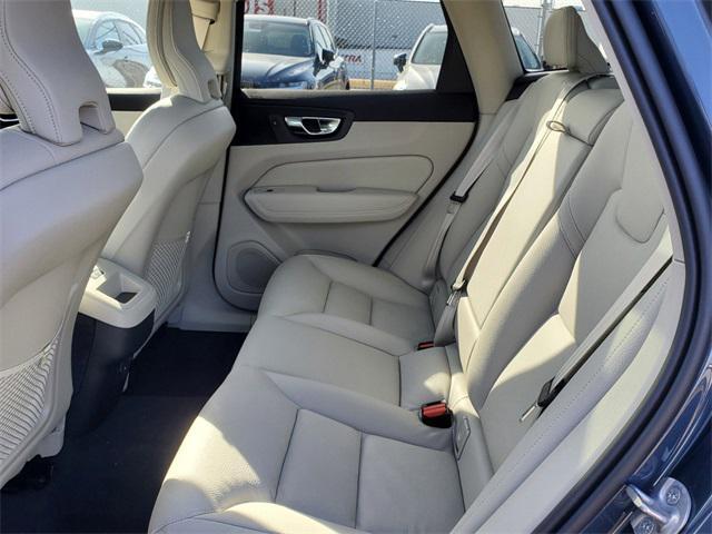 new 2025 Volvo XC60 car, priced at $51,450
