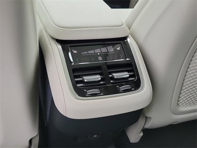 new 2026 Volvo XC90 car, priced at $75,155
