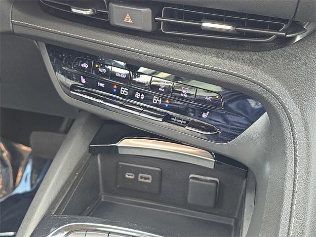 used 2023 Buick Envision car, priced at $22,996
