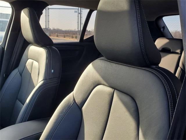 new 2025 Volvo XC40 car, priced at $49,790