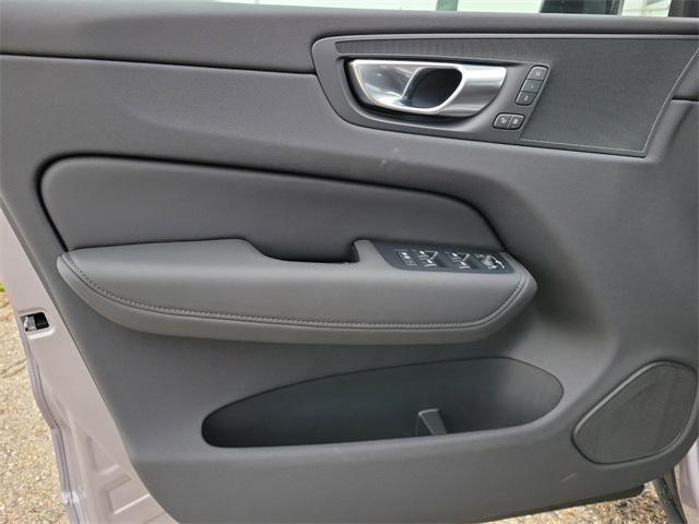 new 2026 Volvo XC60 car, priced at $57,985