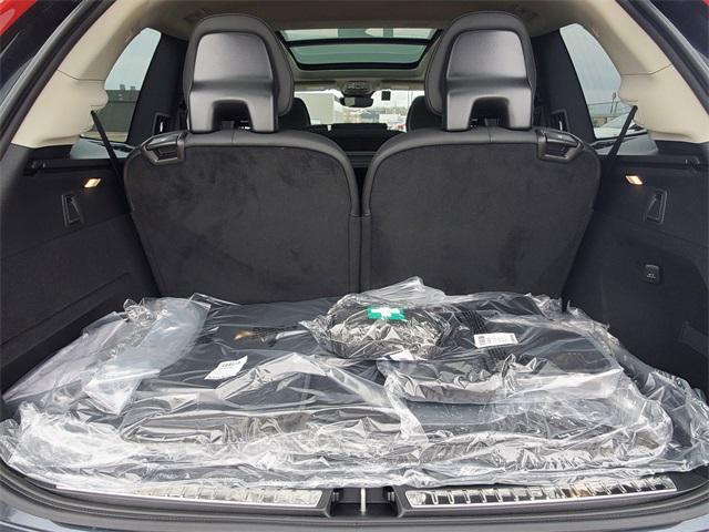 new 2025 Volvo XC90 Plug-In Hybrid car, priced at $76,005