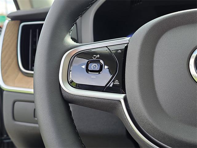 new 2026 Volvo XC60 car, priced at $57,985