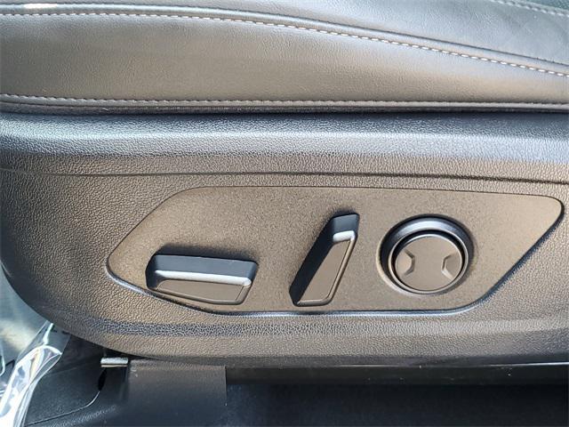 used 2024 Kia Sorento car, priced at $28,875