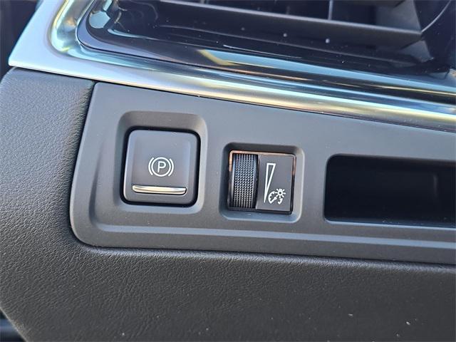 used 2022 Cadillac XT6 car, priced at $30,166