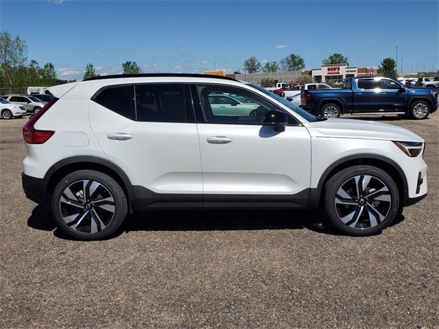 new 2024 Volvo XC40 car, priced at $50,250