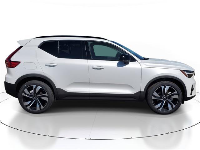 new 2024 Volvo XC40 car, priced at $50,250