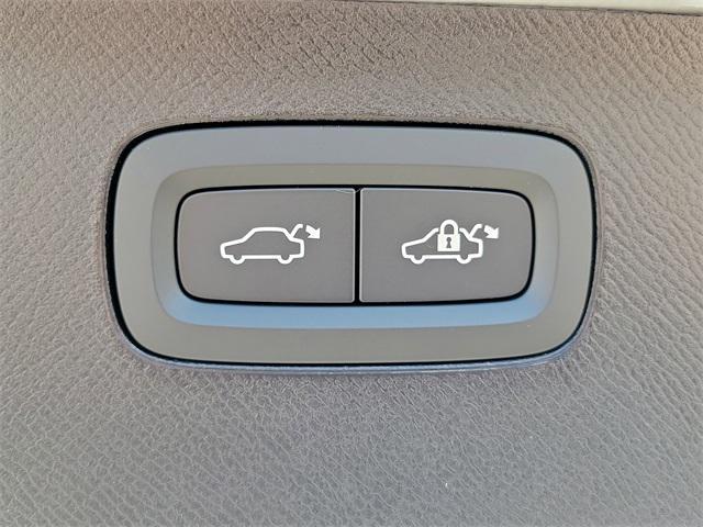 new 2026 Volvo XC90 car, priced at $75,155