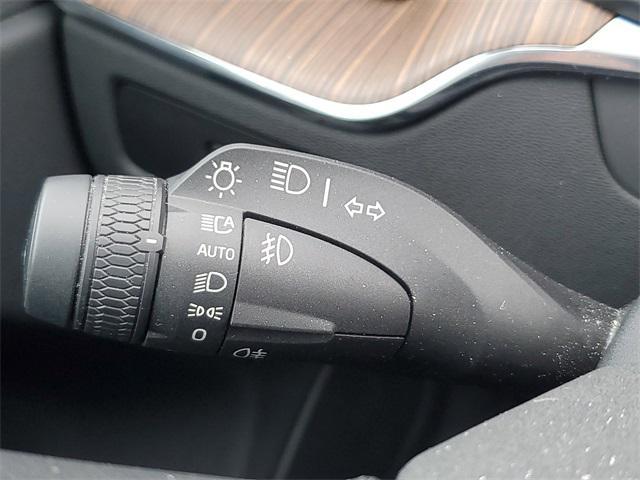 used 2023 Volvo XC60 car, priced at $41,504
