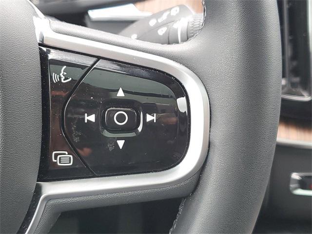 used 2023 Volvo XC60 car, priced at $41,504