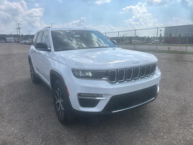 used 2024 Jeep Grand Cherokee car, priced at $35,753
