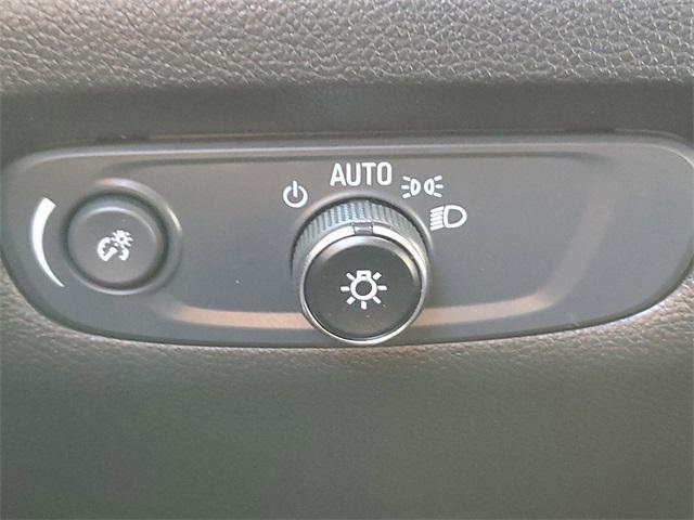 used 2023 Chevrolet Traverse car, priced at $32,783