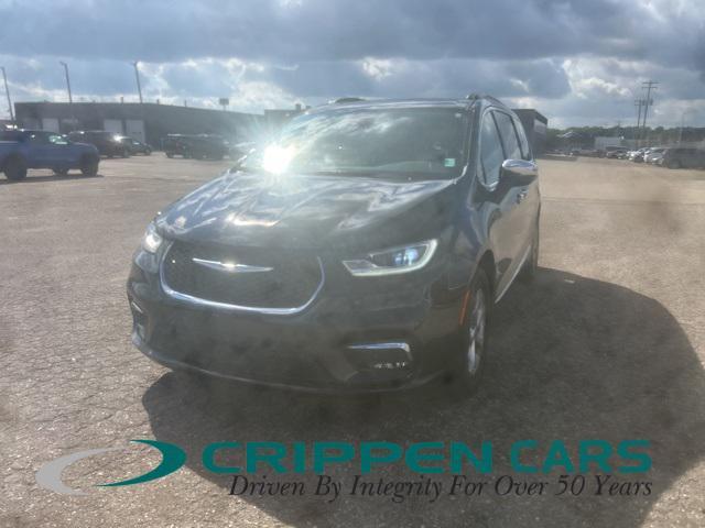 used 2023 Chrysler Pacifica car, priced at $39,903