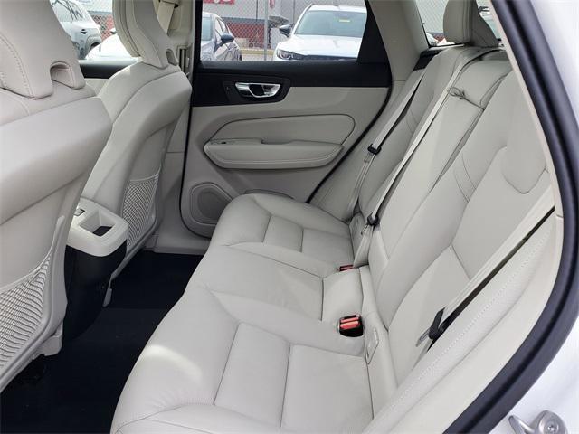 new 2025 Volvo XC60 car, priced at $55,335