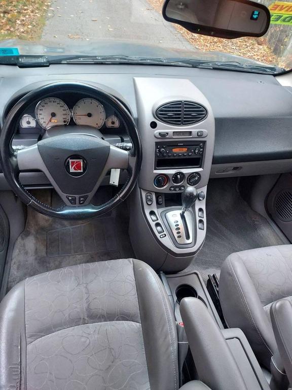 used 2005 Saturn Vue car, priced at $2,995