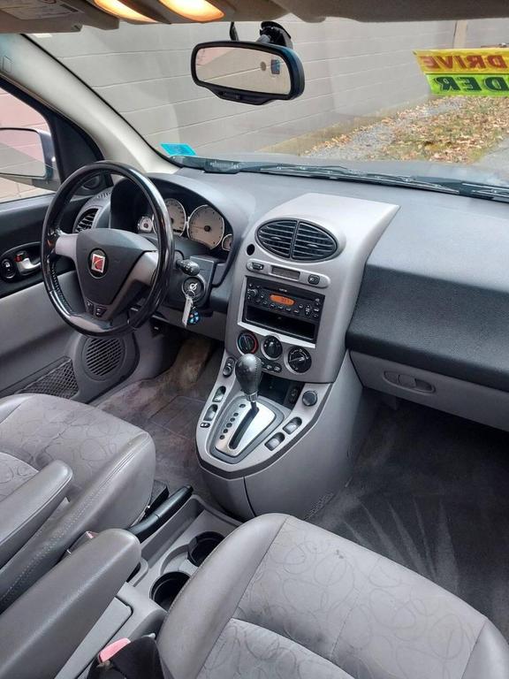 used 2005 Saturn Vue car, priced at $2,995