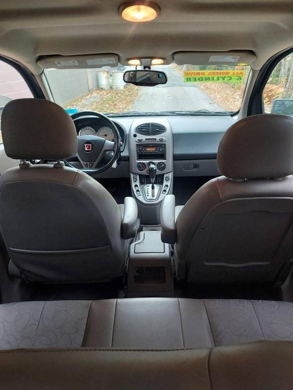 used 2005 Saturn Vue car, priced at $2,995