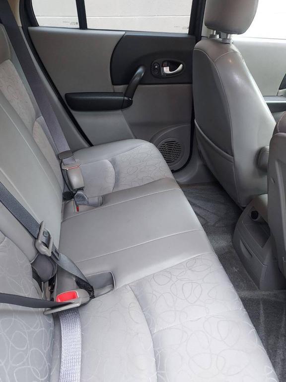 used 2005 Saturn Vue car, priced at $2,995