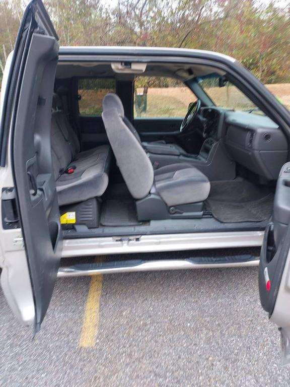 used 2006 GMC Sierra 1500 car, priced at $5,995