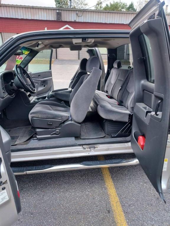 used 2006 GMC Sierra 1500 car, priced at $5,995