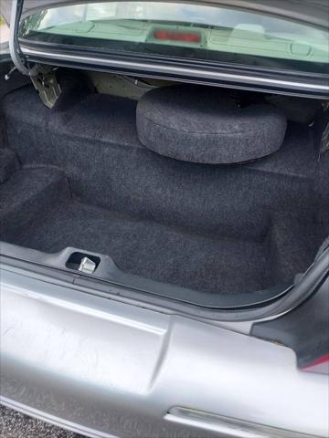 used 2007 Mercury Grand Marquis car, priced at $1,695
