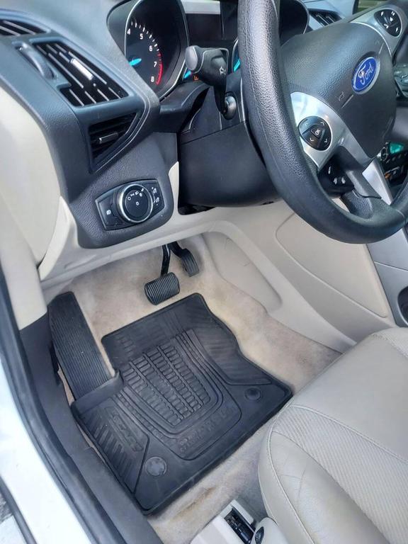 used 2015 Ford Escape car, priced at $3,995