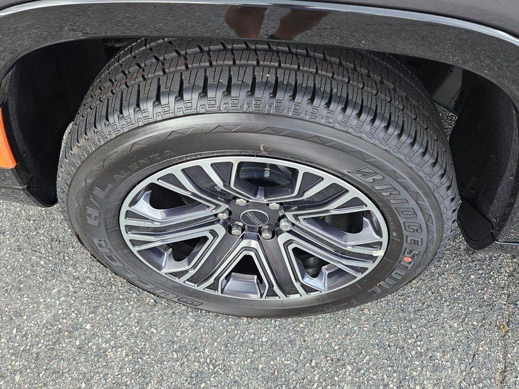 new 2025 Jeep Wagoneer L car, priced at $57,235