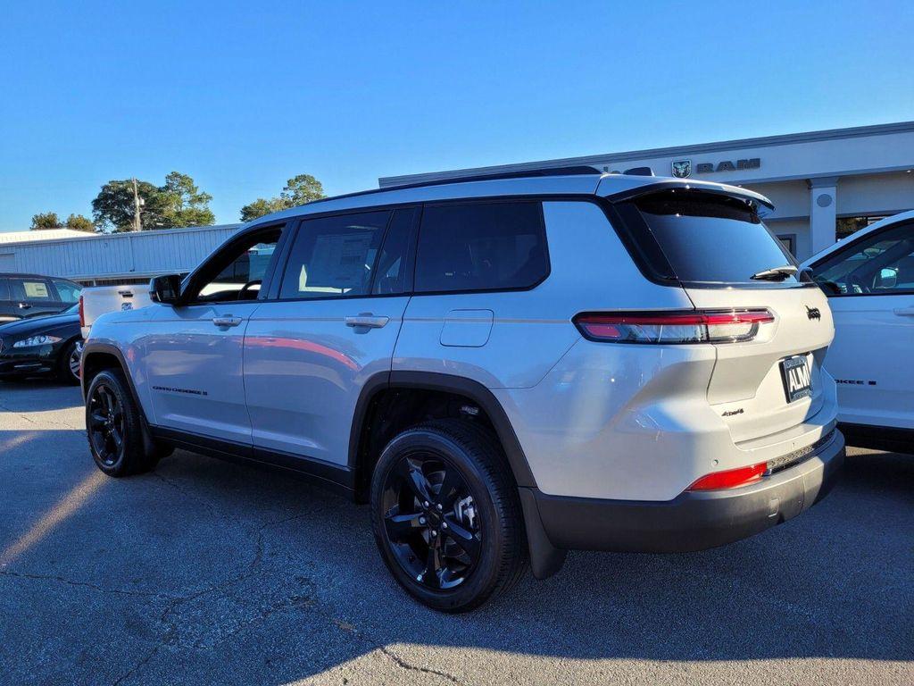 new 2025 Jeep Grand Cherokee L car, priced at $41,800