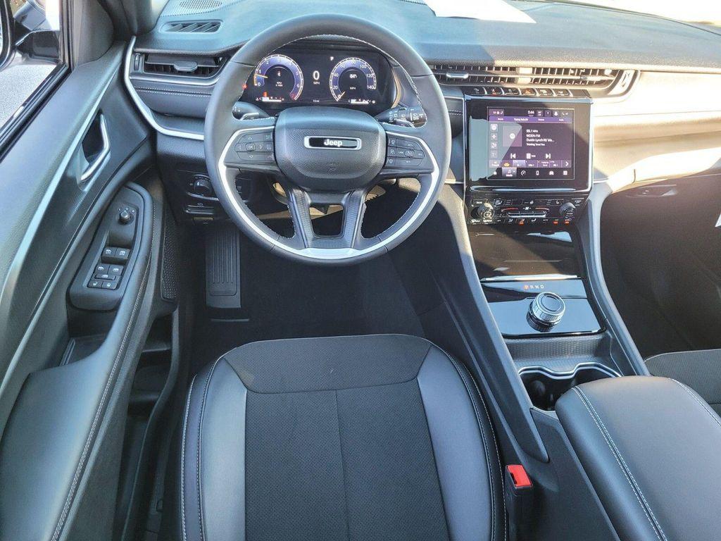 new 2025 Jeep Grand Cherokee L car, priced at $41,800