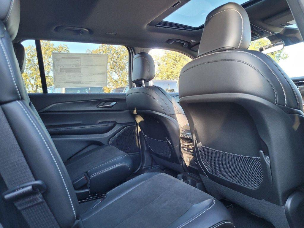 new 2025 Jeep Grand Cherokee L car, priced at $41,800