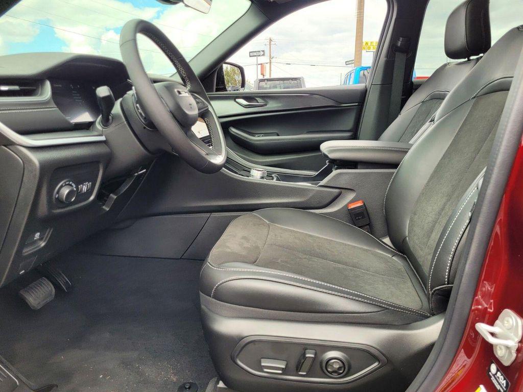 new 2025 Jeep Grand Cherokee L car, priced at $38,370