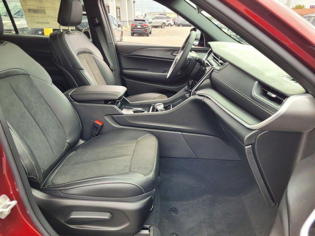 new 2025 Jeep Grand Cherokee L car, priced at $38,370