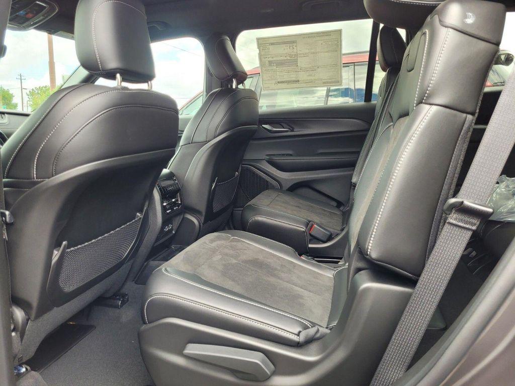 new 2025 Jeep Grand Cherokee L car, priced at $35,800