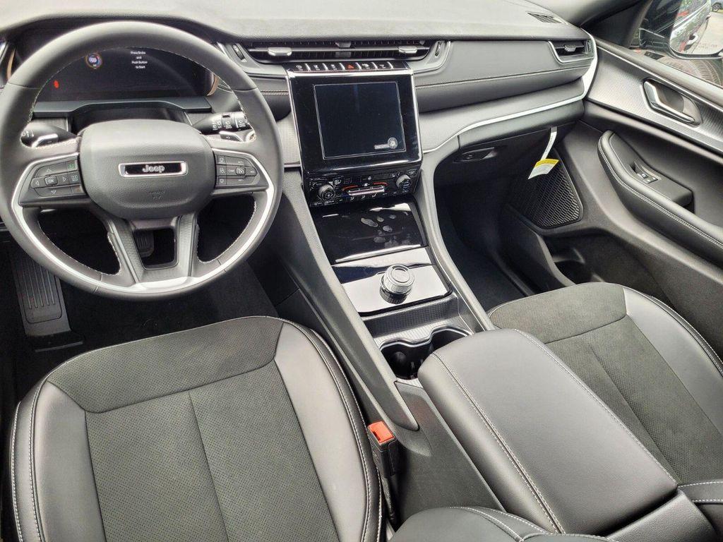 new 2025 Jeep Grand Cherokee L car, priced at $35,800