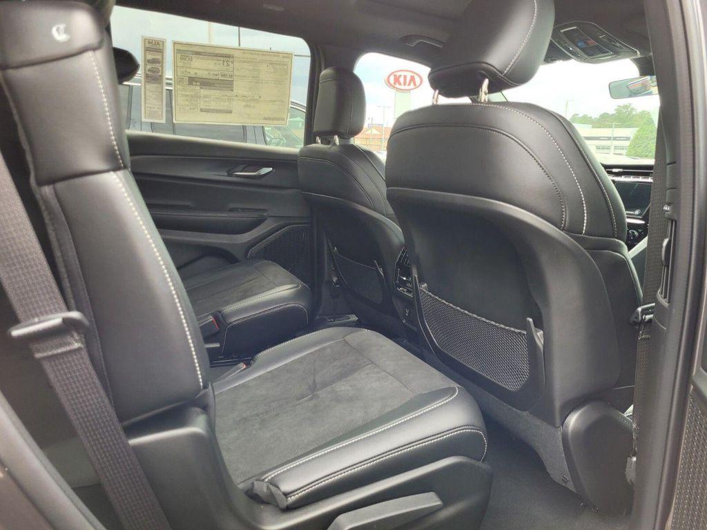 new 2025 Jeep Grand Cherokee L car, priced at $35,800