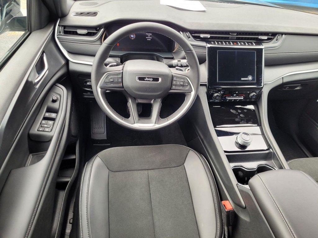 new 2025 Jeep Grand Cherokee L car, priced at $35,800