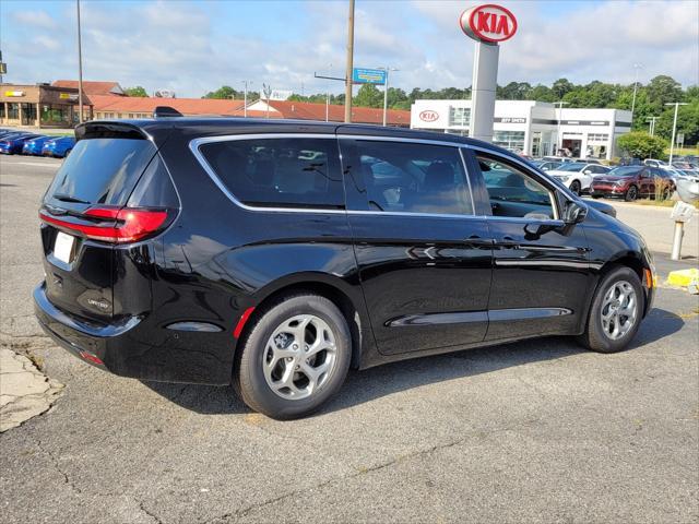 new 2024 Chrysler Pacifica car, priced at $46,490