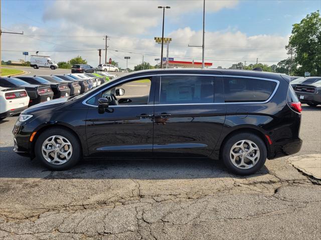 new 2024 Chrysler Pacifica car, priced at $46,490