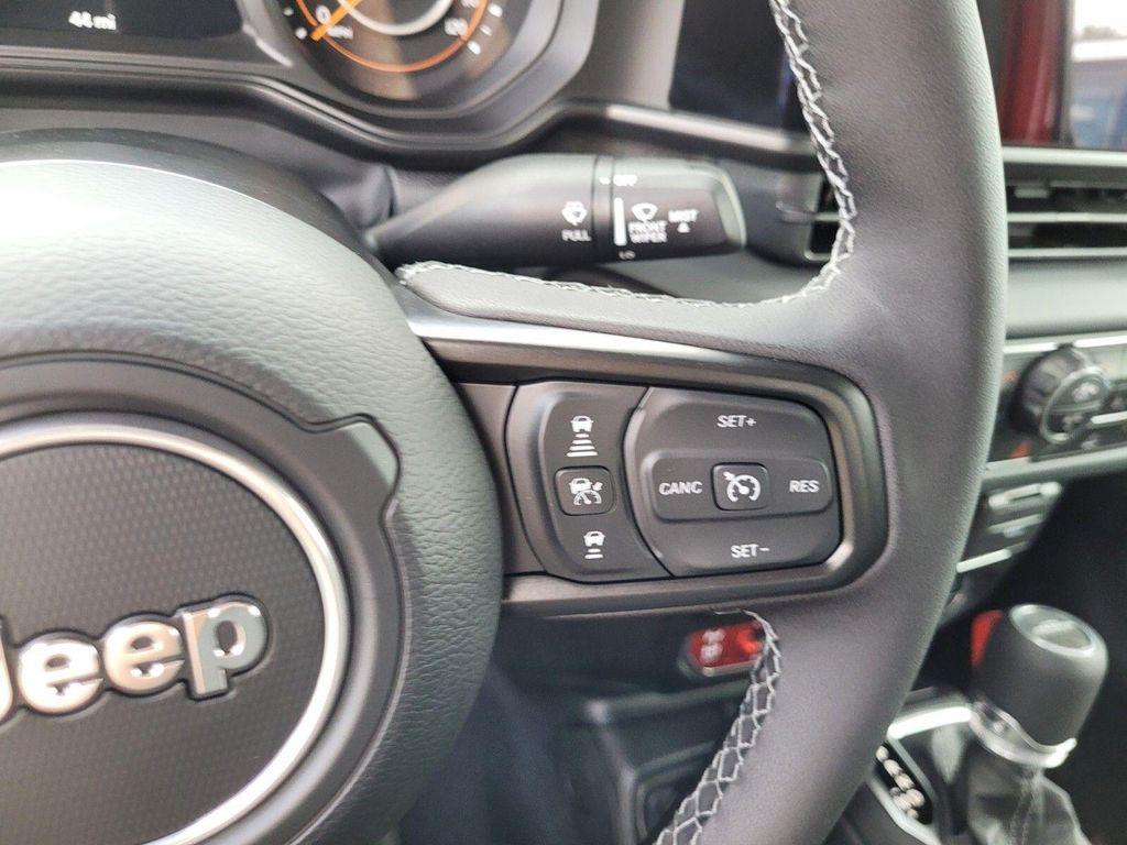 new 2025 Jeep Gladiator car, priced at $46,365