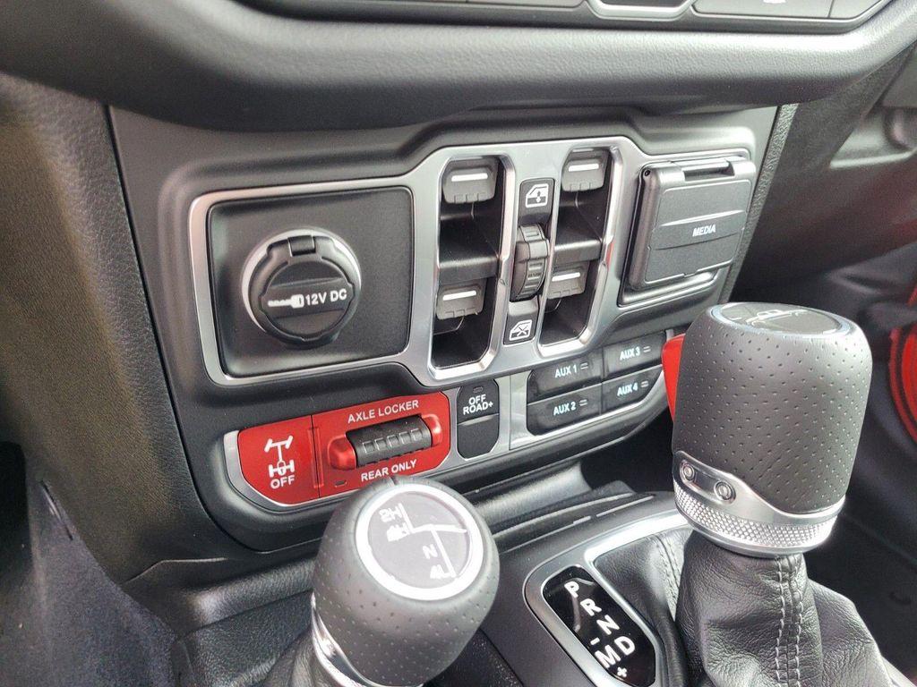 new 2025 Jeep Gladiator car, priced at $46,365