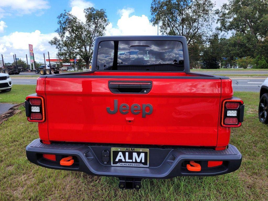 new 2025 Jeep Gladiator car, priced at $46,365