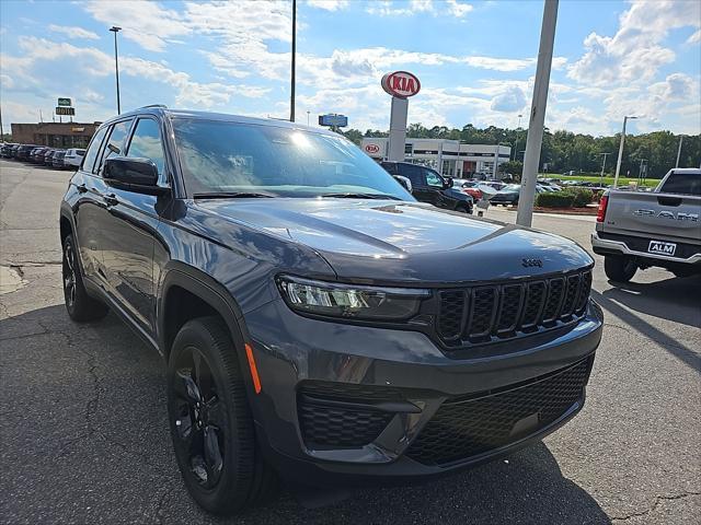 new 2024 Jeep Grand Cherokee car, priced at $40,066