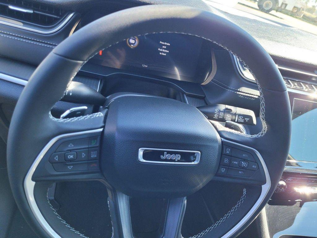 new 2025 Jeep Grand Cherokee L car, priced at $38,370