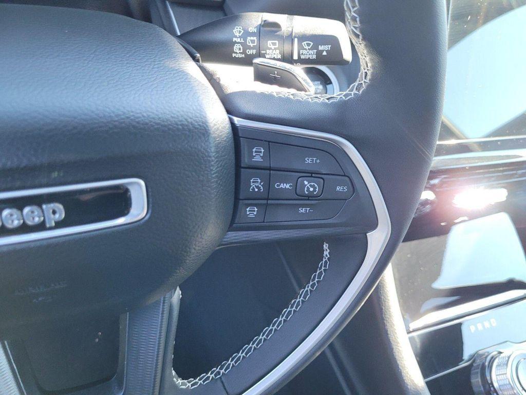 new 2025 Jeep Grand Cherokee L car, priced at $38,370