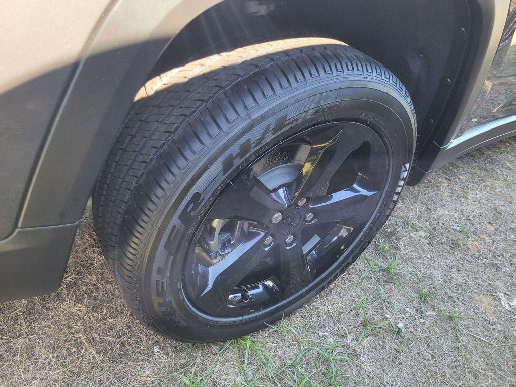 new 2025 Jeep Grand Cherokee L car, priced at $38,370