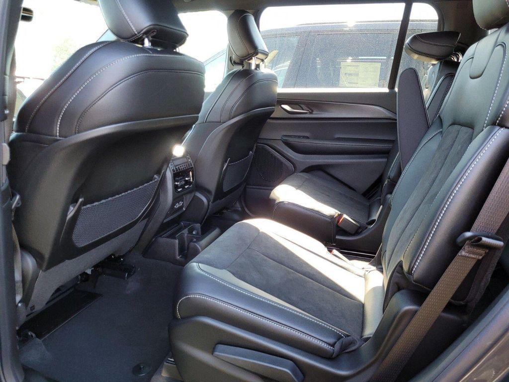 new 2025 Jeep Grand Cherokee L car, priced at $38,370